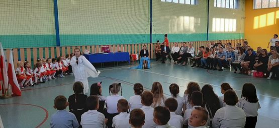  Grafika #13: Ślubowanie uczniów z kl. I oraz dzieci z oddziału przedszkolnego