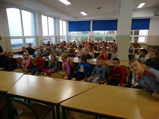 Grafika #5: Uczymy się segregacji śmieci