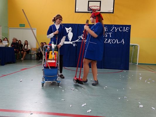  Grafika #7: Dzień Edukacji Narodowej