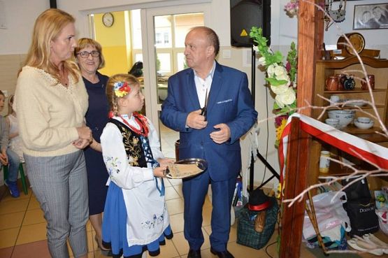  Grafika #39: Otwarcie Izby Regionalnej