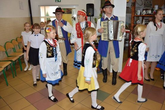  Grafika #8: Otwarcie Izby Regionalnej