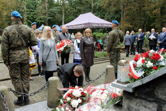 Grafika #13: Uroczystości w Krępie Kaszubskiej