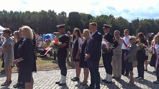 Grafika #1: 80. rocznica pierwszego transportu więźniów do obozu Stutthof.