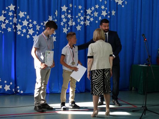  Grafika #28: Zakończenie roku szkolnego 2018/2019