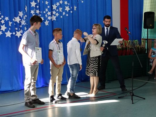  Grafika #57: Zakończenie roku szkolnego 2018/2019