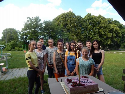  Grafika #5: Pożegnanie klasy VIII z wychowawcą