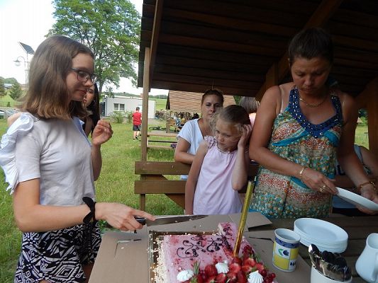  Grafika #8: Pożegnanie klasy VIII z wychowawcą