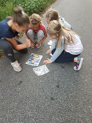 Grafika #29: Biwak kl. III w szkole