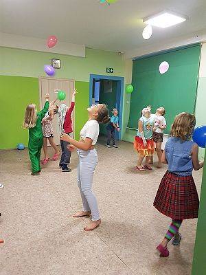 Grafika #2: Biwak kl. III w szkole