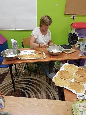 Grafika #24: Biwak kl. III w szkole