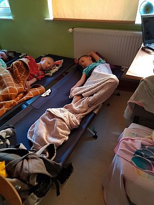 Grafika #18: Biwak kl. III w szkole