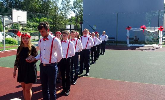  Grafika #27: Zakończenie roku - klasa 8 i III GIM