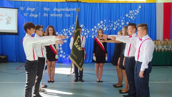  Grafika #23: Zakończenie roku - klasa 8 i III GIM