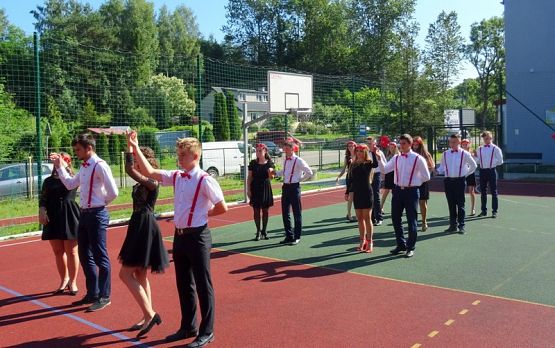  Grafika #36: Zakończenie roku - klasa 8 i III GIM