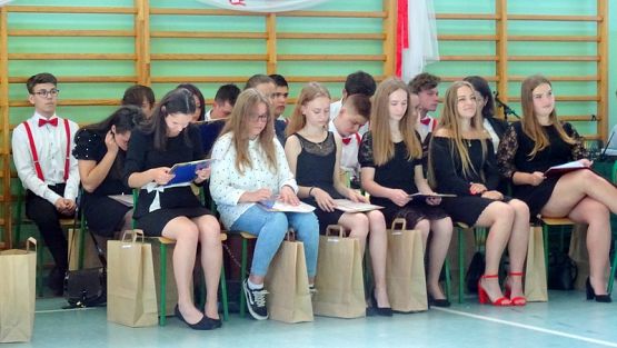  Grafika #60: Zakończenie roku - klasa 8 i III GIM