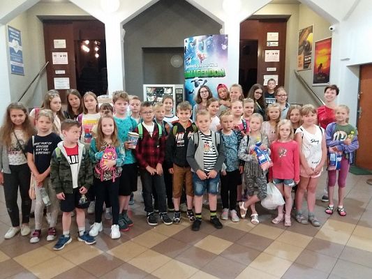 Grafika #4: Wycieczka dla uczniów osiągających najlepsze wyniki w nauce