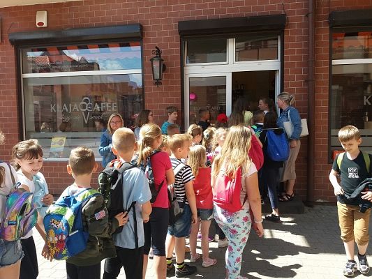 Grafika #11: Wycieczka dla uczniów osiągających najlepsze wyniki w nauce