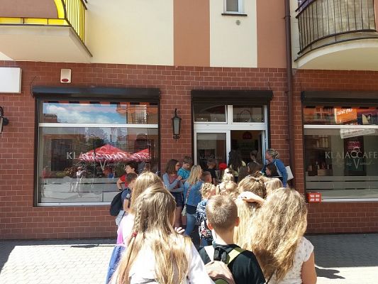 Grafika #9: Wycieczka dla uczniów osiągających najlepsze wyniki w nauce