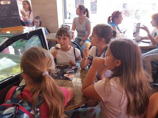 Grafika #8: Wycieczka dla uczniów osiągających najlepsze wyniki w nauce