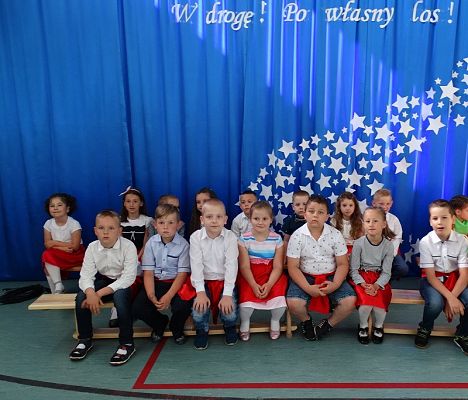 Grafika #16: Pożegnanie roku szkolnego 2018/2019 przez oddziały przedszkolne