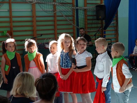 Grafika #52: Pożegnanie roku szkolnego 2018/2019 przez oddziały przedszkolne