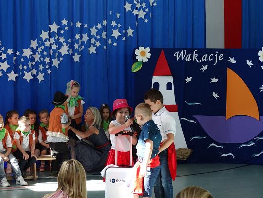 Grafika #4: Pożegnanie roku szkolnego 2018/2019 przez oddziały przedszkolne