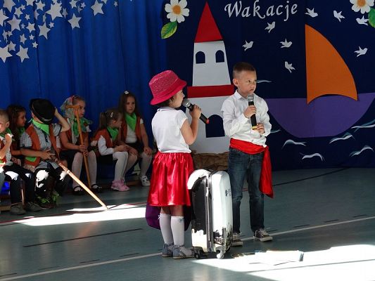 Grafika #17: Pożegnanie roku szkolnego 2018/2019 przez oddziały przedszkolne