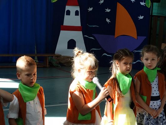 Grafika #15: Pożegnanie roku szkolnego 2018/2019 przez oddziały przedszkolne