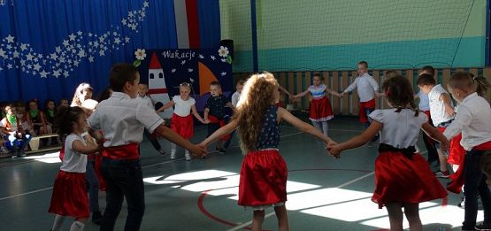 Grafika #37: Pożegnanie roku szkolnego 2018/2019 przez oddziały przedszkolne