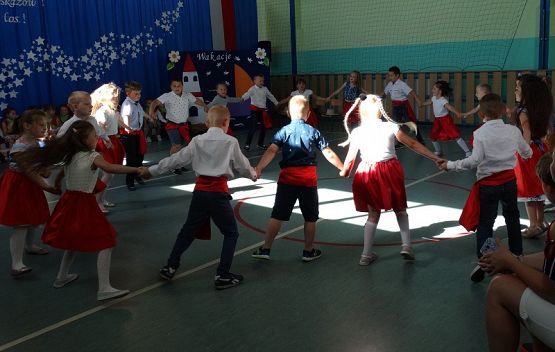 Grafika #13: Pożegnanie roku szkolnego 2018/2019 przez oddziały przedszkolne