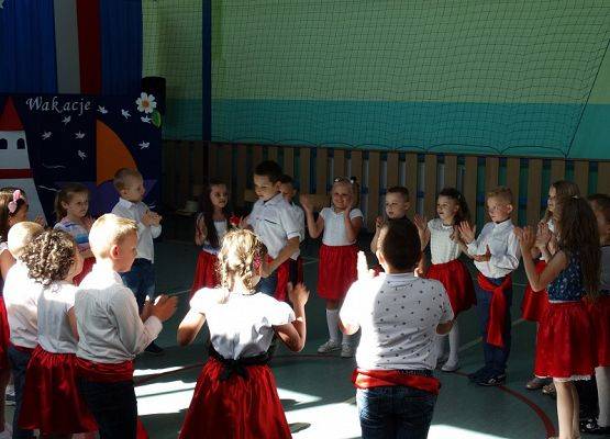 Grafika #41: Pożegnanie roku szkolnego 2018/2019 przez oddziały przedszkolne