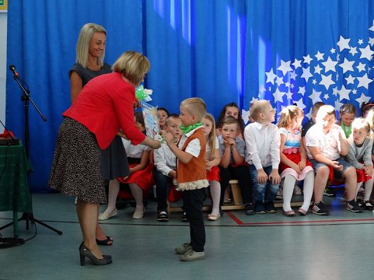 Grafika #39: Pożegnanie roku szkolnego 2018/2019 przez oddziały przedszkolne