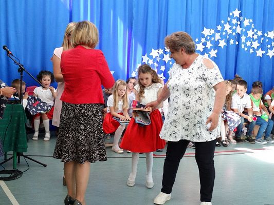 Grafika #53: Pożegnanie roku szkolnego 2018/2019 przez oddziały przedszkolne