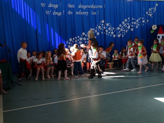 Grafika #38: Pożegnanie roku szkolnego 2018/2019 przez oddziały przedszkolne