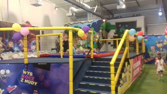 Grafika #5: Wycieczka do Świata Trampolin w Lęborku