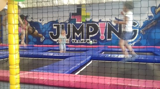 Grafika #10: Wycieczka do Świata Trampolin w Lęborku
