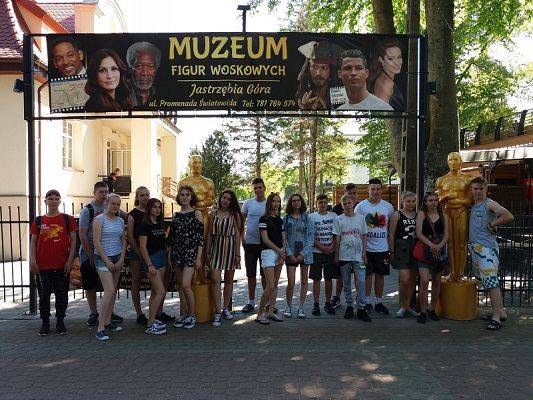  Grafika #96: Wycieczka klasy VIII do Jastrzębiej Góry