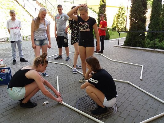  Grafika #135: Wycieczka klasy VIII do Jastrzębiej Góry