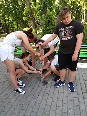  Grafika #140: Wycieczka klasy VIII do Jastrzębiej Góry