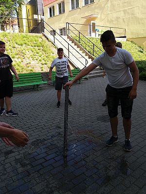  Grafika #144: Wycieczka klasy VIII do Jastrzębiej Góry