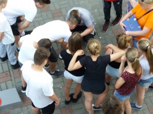  Grafika #90: Wycieczka klasy VIII do Jastrzębiej Góry