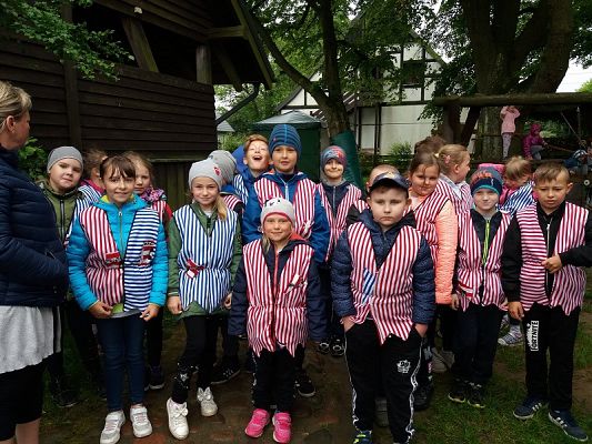  Grafika #64: Wycieczka do Grąbkowa