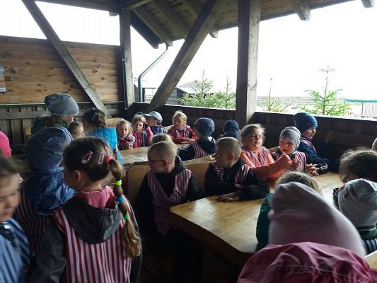  Grafika #26: Wycieczka do Grąbkowa