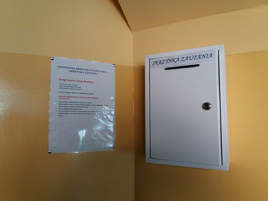  Grafika #0: Skrzynka zaufnia