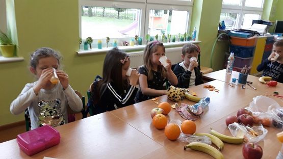  Grafika #9: Zdrowe soki z owoców w oddziale 5-latków