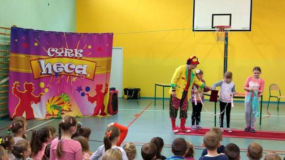  Grafika #12: CYRK PRZYJECHAŁ!