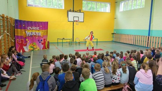  Grafika #1: CYRK PRZYJECHAŁ!