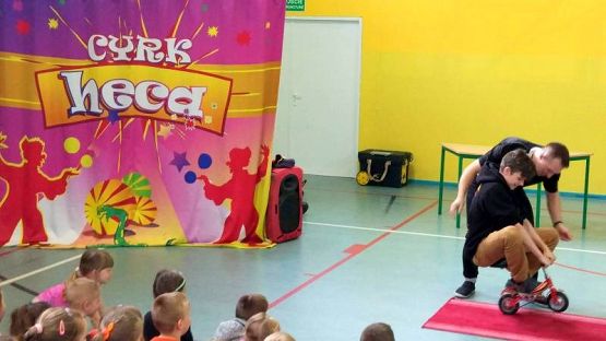  Grafika #31: CYRK PRZYJECHAŁ!