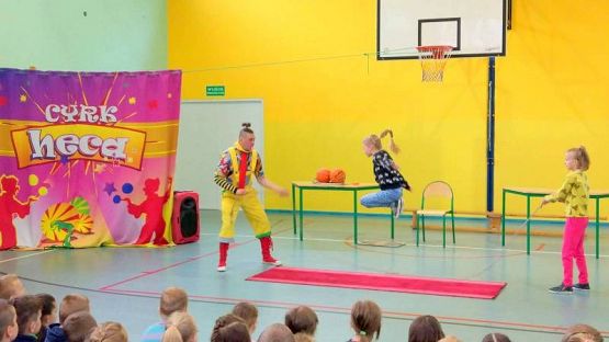  Grafika #45: CYRK PRZYJECHAŁ!