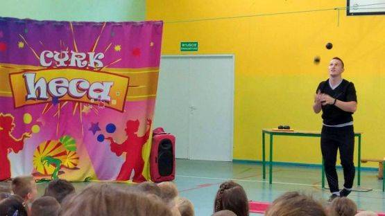  Grafika #53: CYRK PRZYJECHAŁ!